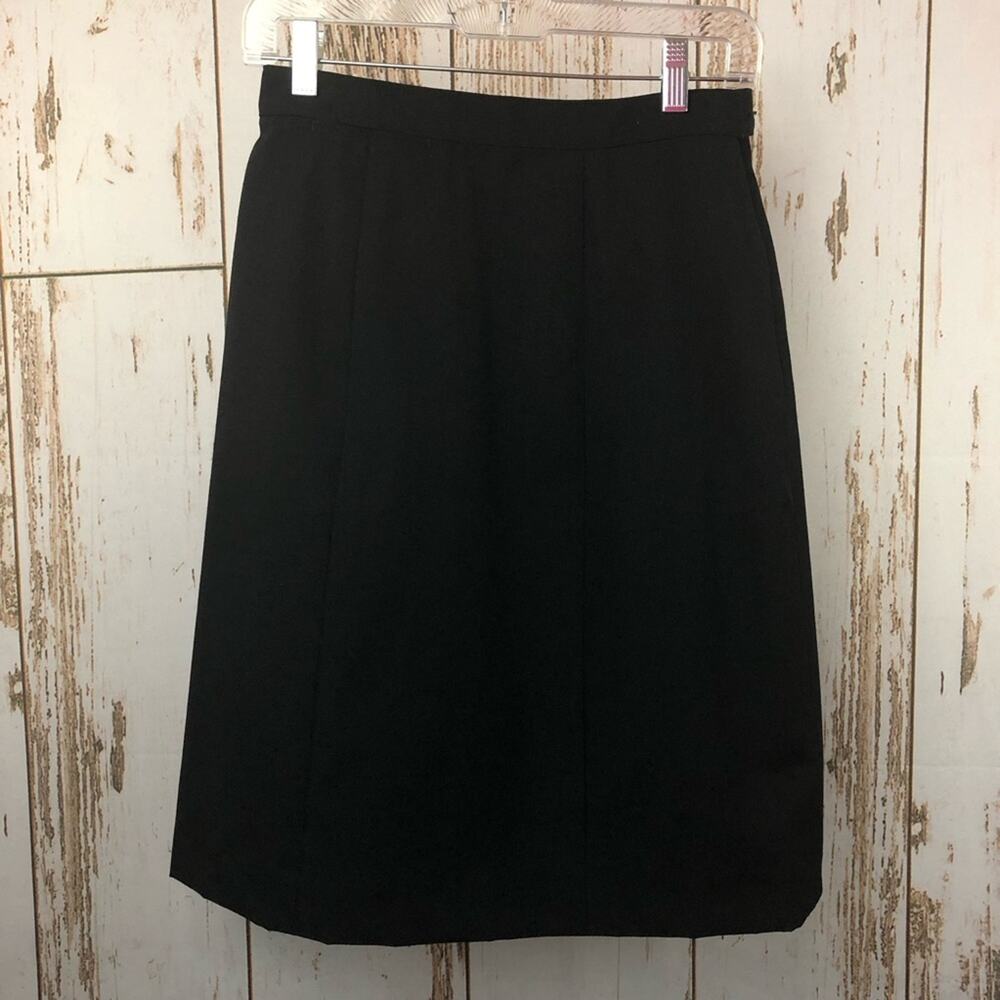 DSCP Quarterdeck Uniform Skirt. Size 10P. In excellent condition!